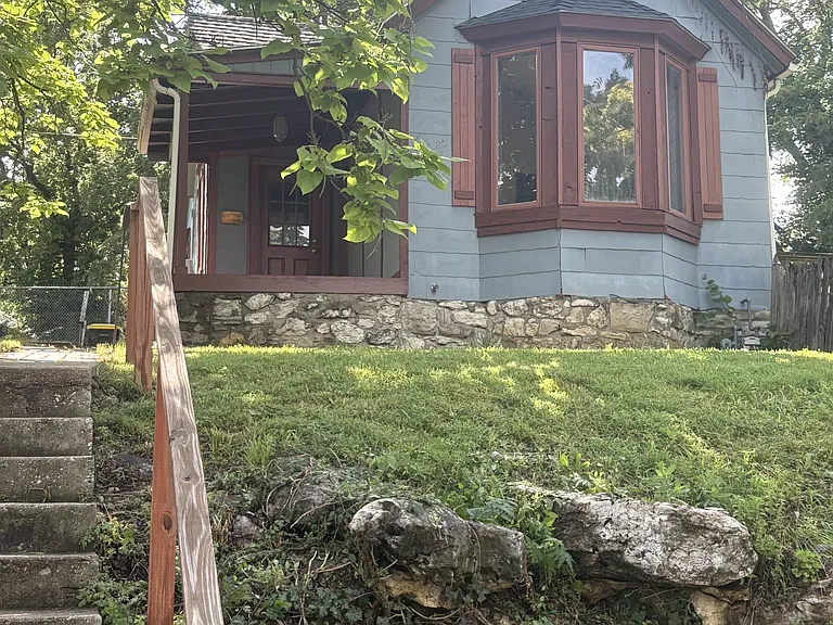 3270 Bell St — Photo 3