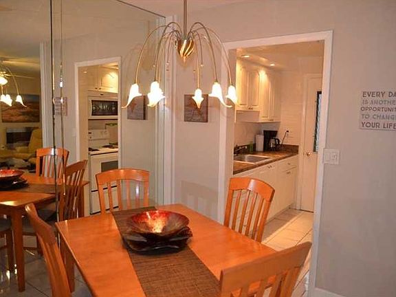 3rd image of 16801 NE 13th Ave APT 109
