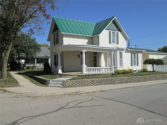 3rd image of 204 N Main St