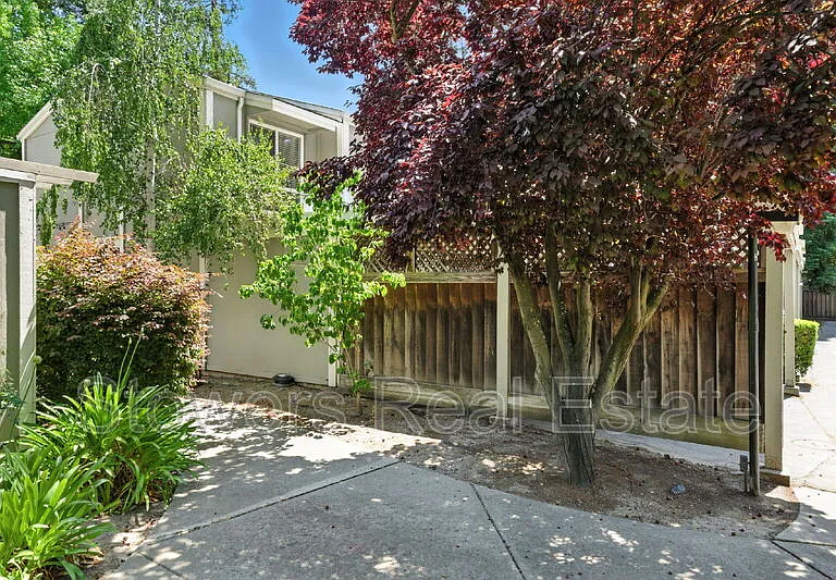617 Garden Creek Pl — Photo 21