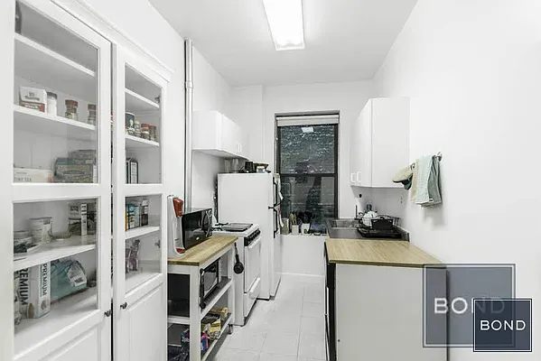 Rented by Bond New York | media 15