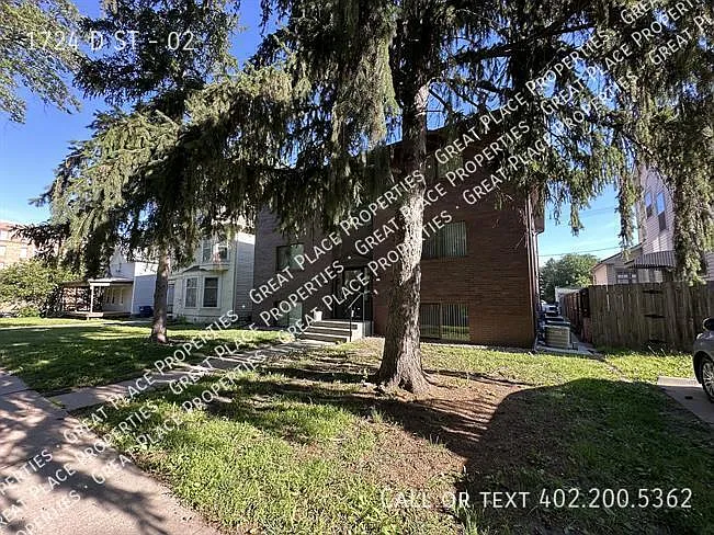 1724 D St #2