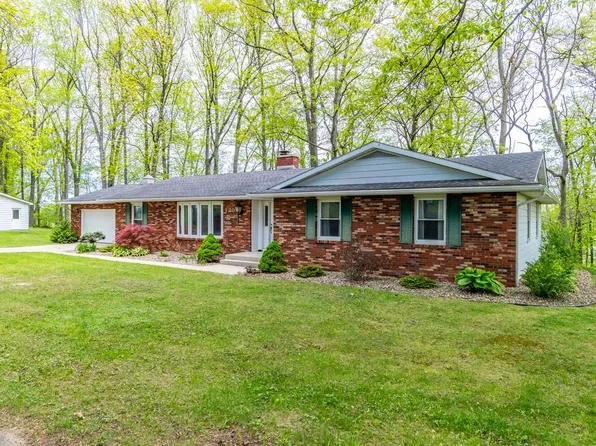 120 W Bellefontaine Rd, Pleasant Lake, IN 46779