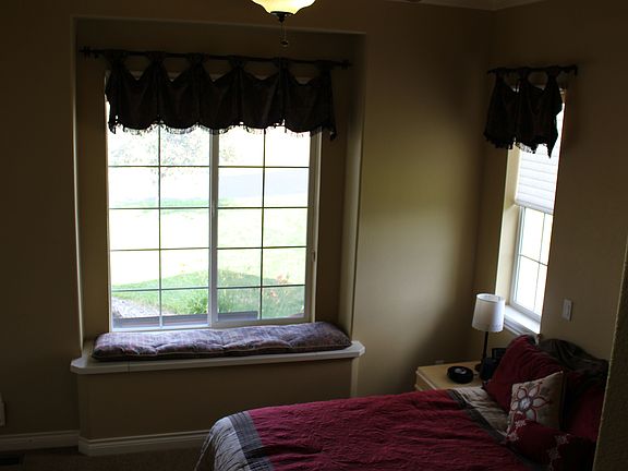 Main floor Guest Bedroom