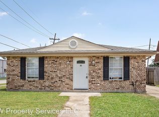 303 E Liberaux St, Chalmette, LA 70043