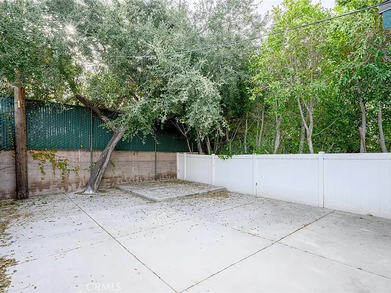 768 N Workman St — Photo 13