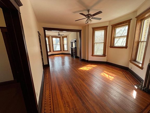 4th image of 1014 N Damen Ave APT 1