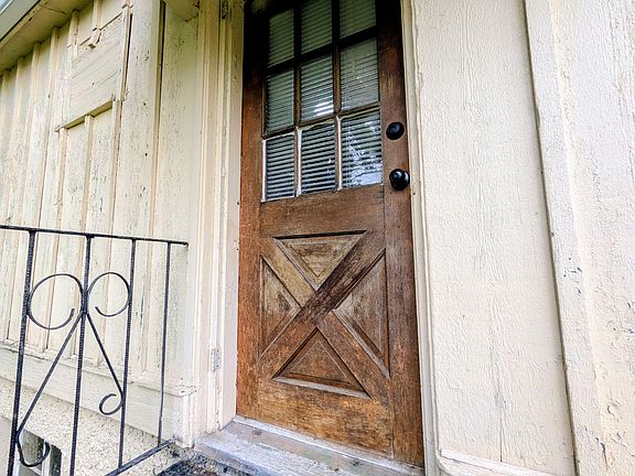 4th image of 412 W Nelson St #412.5