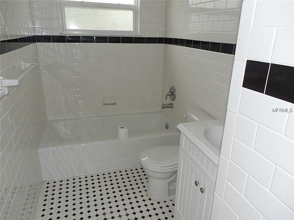 5th image of 4873 Magnolia Ave