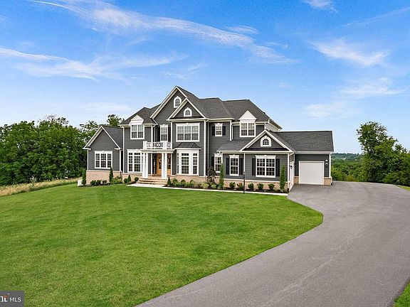 5th image of 18030 Maintree Farm Ct