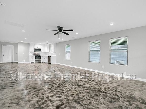 2nd image of 616 W Coffin St