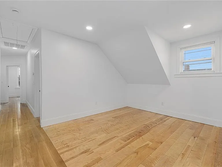 30 Cypress St #3 — Photo 8