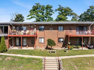 173 Highland St APT 201, Taunton, MA 02780