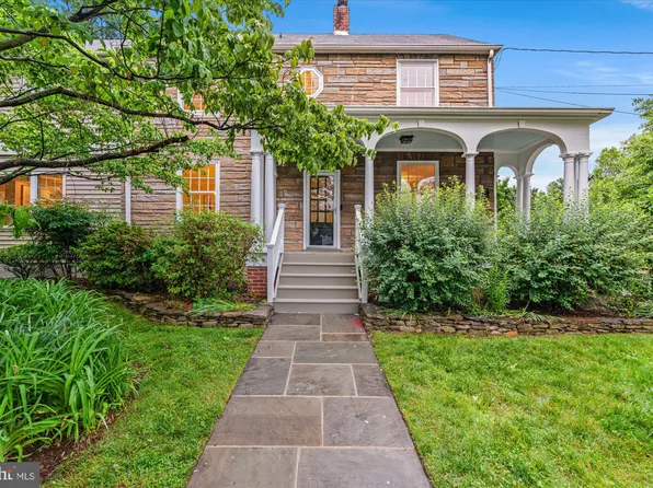 4525 16th St N, Arlington, VA 22207