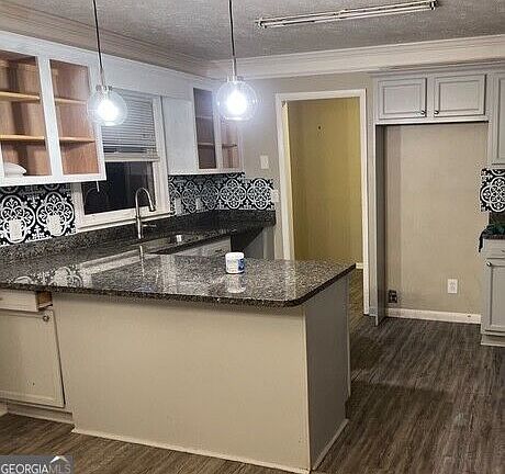 5th image of 1710 Rosewood Dr