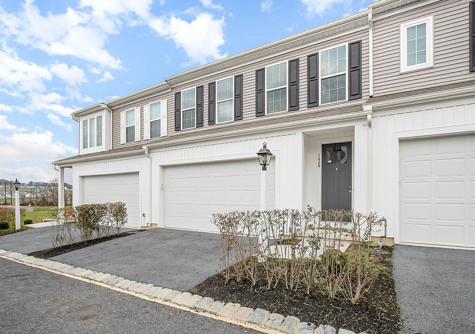 West Shore School District Town-Home For Rent 3 Stories, 3 Bedrooms 2.5 Bath For Rent — Photo 1
