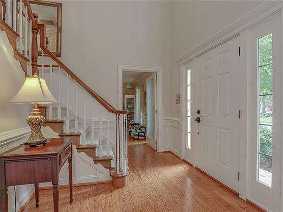 5th image of 708 Millpike Ct