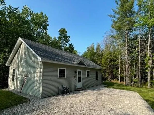 57 Stone Brooke Drive, Mechanic Falls, ME 04256