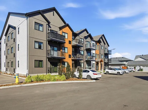 9223 228th St NW #306, Edmonton, AB T5T 4T1