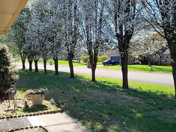 5th image of 2246 Portland Dr