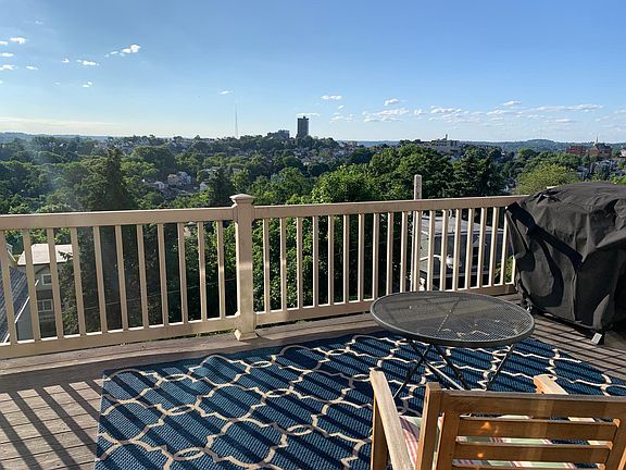 Beautiful view of Mt. Washington.