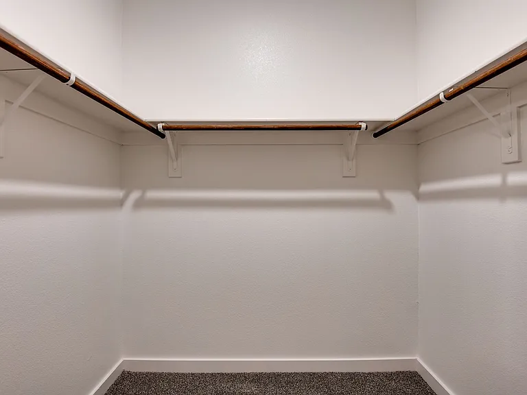 752 Wheatfield Dr — Photo 19