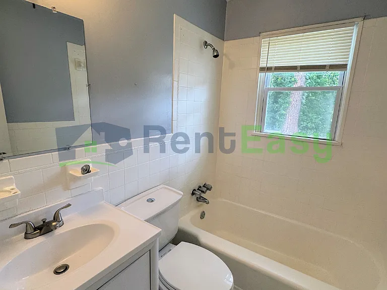 2625 Eastwood Ave — Photo 14