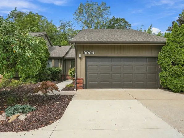 9994 Hawthorne Glen Dr, Grosse Ile, MI 48138