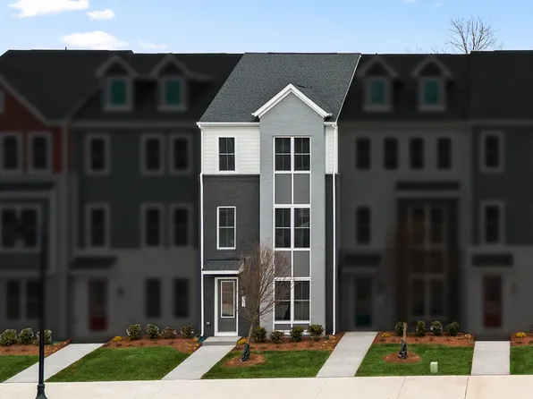 9751 Grant Ave, Manassas, VA 20110