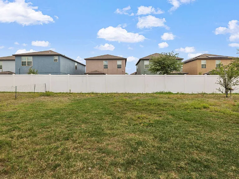 7407 Rosy Periwinkle Ct — Photo 24