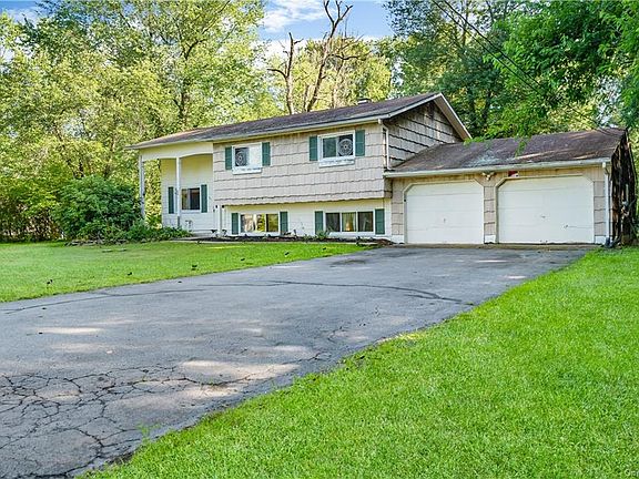 2nd image of 311 Lake Shore Dr