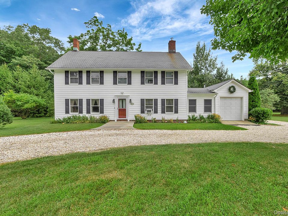 127 North Street, Manorville, NY 11949 | Zillow