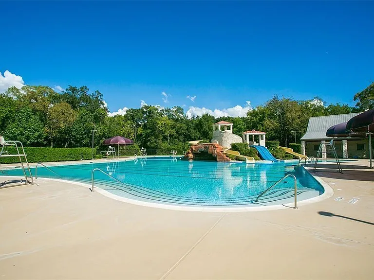 20502 Pioneer Bend Ct — Photo 33