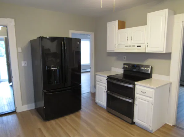 15 Robillard St #A, Gardner, MA 01440