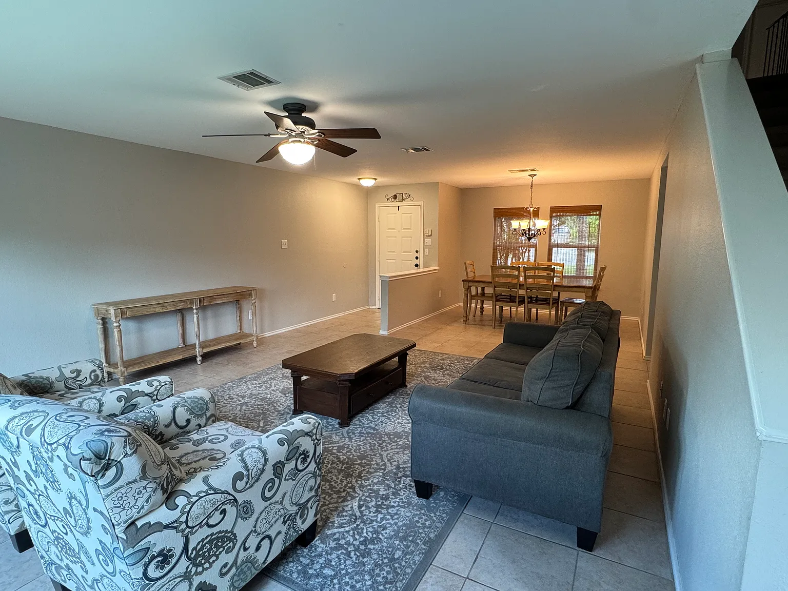3 bed, 2.5 bath, 2186 sqft, $2,400 — Photo 4