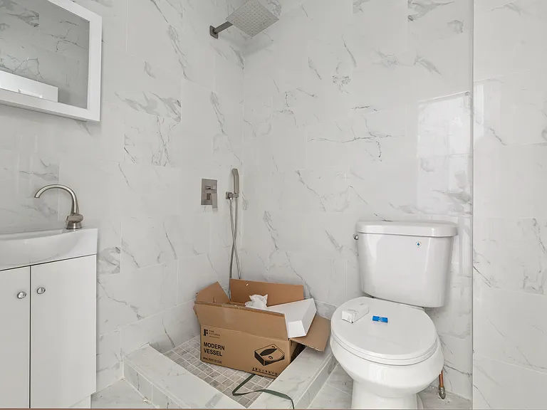 815 Willoughby Ave #5 — Photo 11