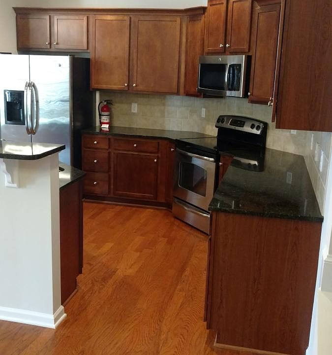Fully Applianced Kitchen
