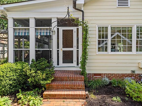3rd image of 4501 Bromley Ln