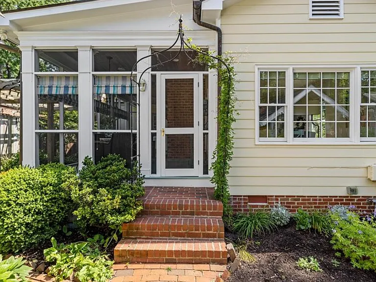 4501 Bromley Ln — Photo 3
