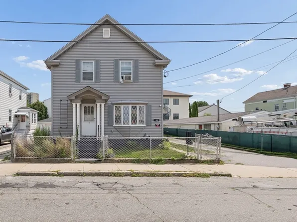 190 Raymond St, Fall River, MA 02723