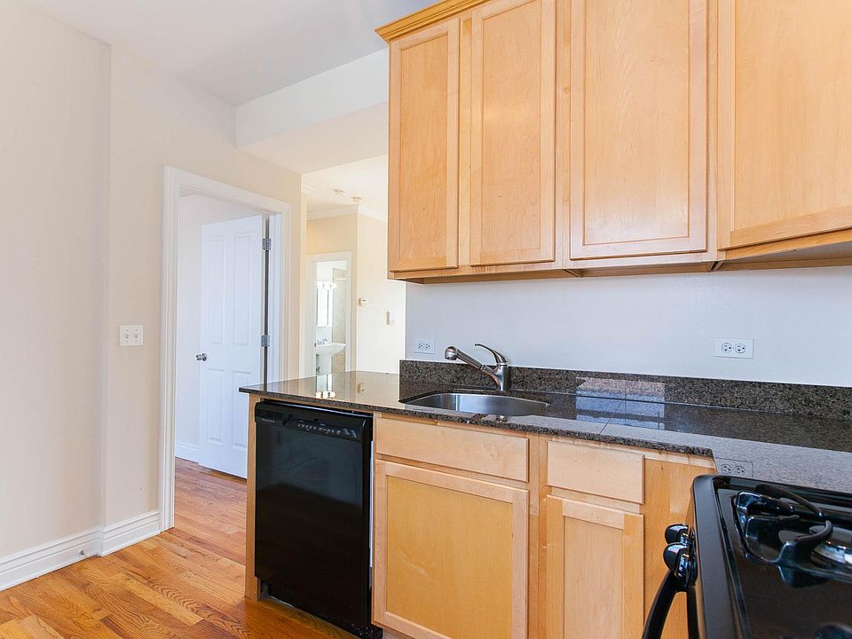 1st image of 1214 W Waveland Ave #1TFF