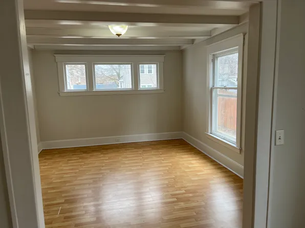 324 Carlton Ave SE, Grand Rapids, MI 49506