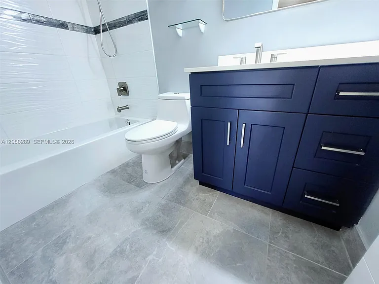 601 Three Islands Blvd #411 — Photo 21