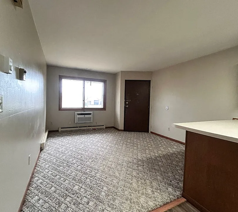 220 S Holly Ave