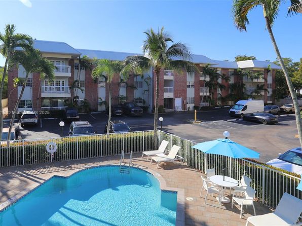 2424 SE 17th St APT B205