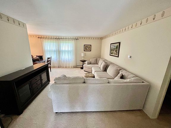 2nd image of 5220 Nassau Dr