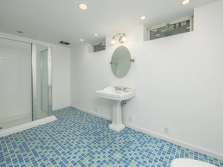 68 Wainscott Northwest Rd — Photo 28