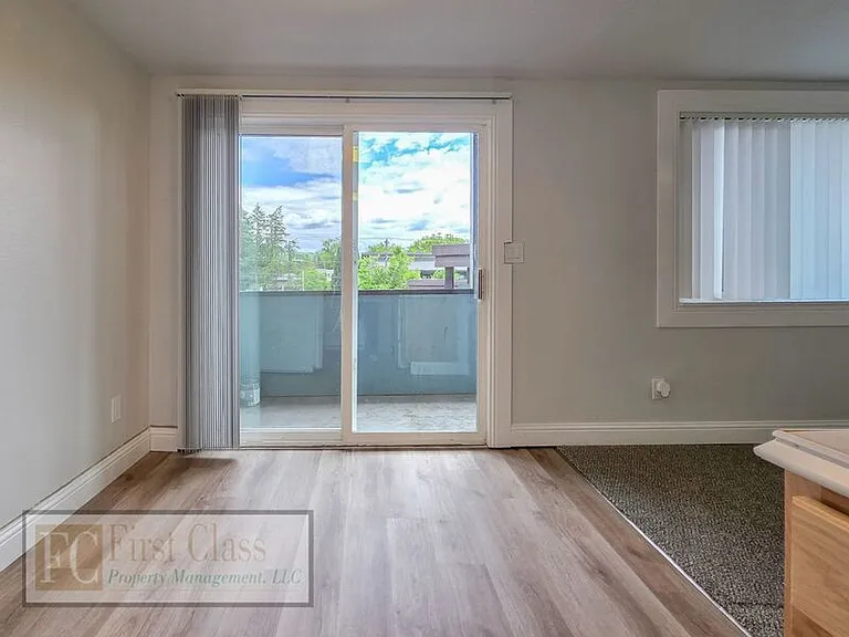 12345 SW Hall Blvd #30 — Photo 7