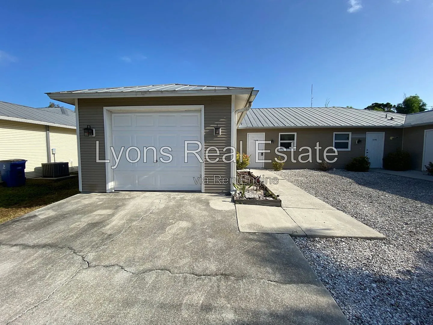 2 bed, 2.0 bath, 960 sqft, $1,400 — Photo 1