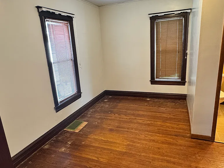 418 W Homer St — Photo 2